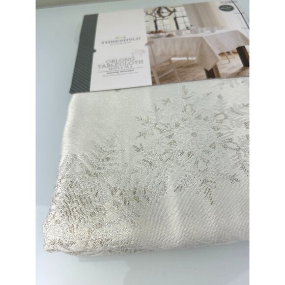 Threshold Oblong Tablecloth Snowflake Holiday Winter Christmas Cream Elegant - Picture 3 of 15